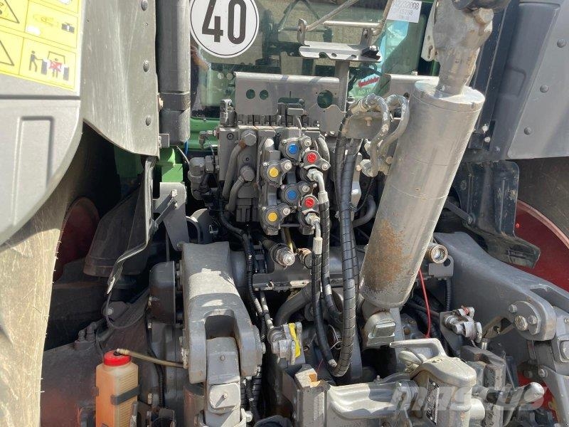 Fendt 828 Vario ProfiPlus Tractoren