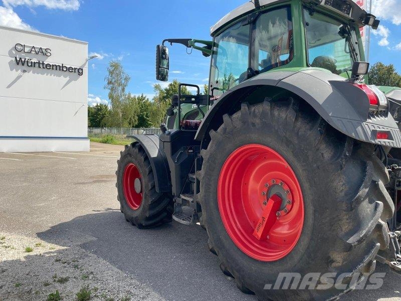 Fendt 828 Vario ProfiPlus Tractoren