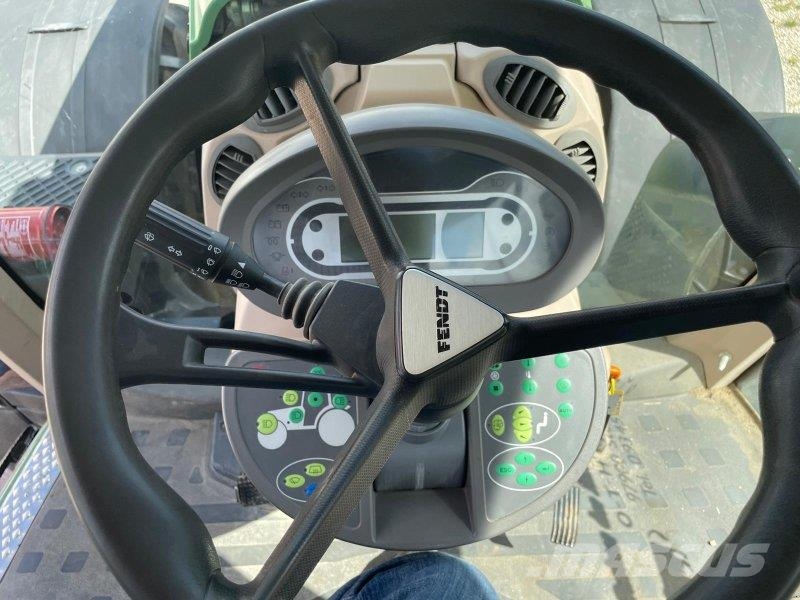 Fendt 828 Vario ProfiPlus Tractoren