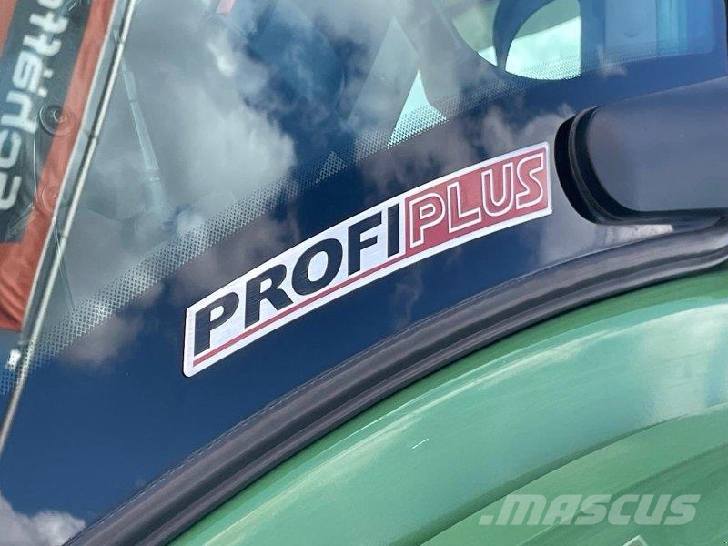 Fendt 828 Vario ProfiPlus Tractoren
