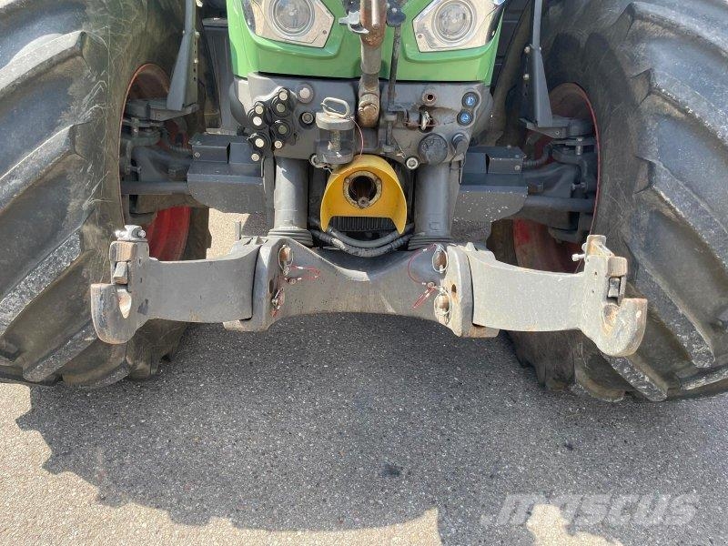 Fendt 828 Vario ProfiPlus Tractoren