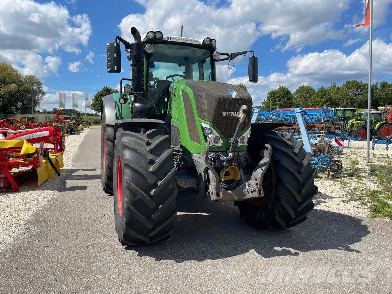 Fendt 828 Vario ProfiPlus Tractoren