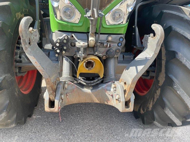 Fendt 828 Vario ProfiPlus Tractoren