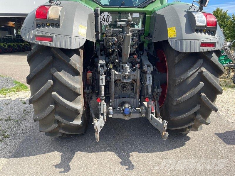 Fendt 828 Vario ProfiPlus Tractoren