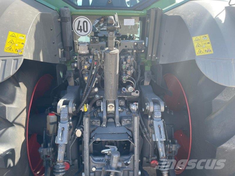 Fendt 828 Vario ProfiPlus Tractoren