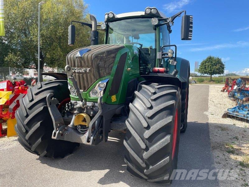 Fendt 828 Vario ProfiPlus Tractoren