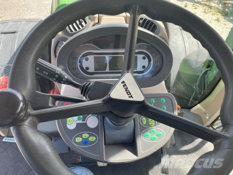 Fendt 828 Vario ProfiPlus Tractoren