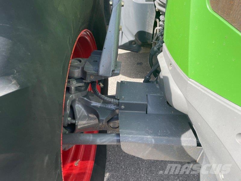 Fendt 828 Vario ProfiPlus Tractoren
