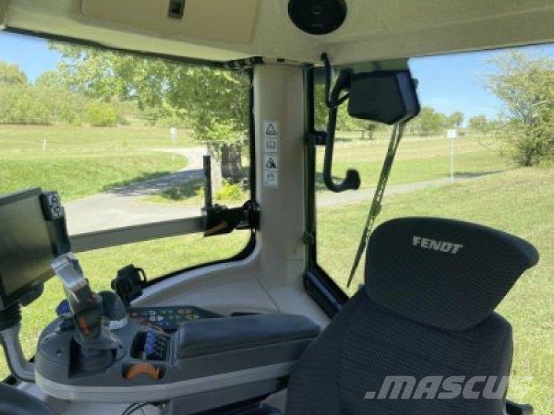 Fendt 828 VARIO S4 PROFI PLUS Traktorit