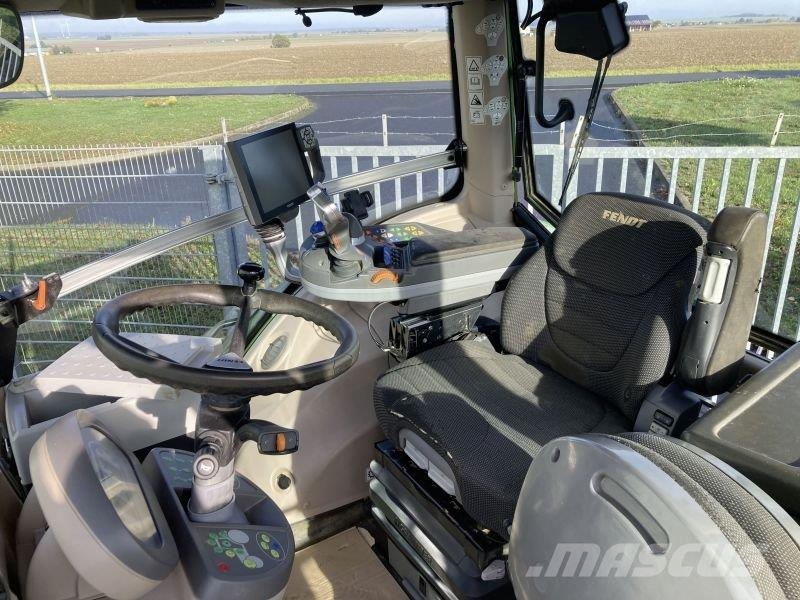 Fendt 828 VARIO S4 PROFI PLUS Trattori