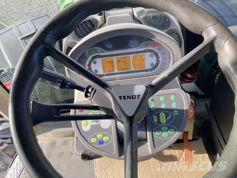Fendt 828 VARIO S4 PROFI PLUS Trattori