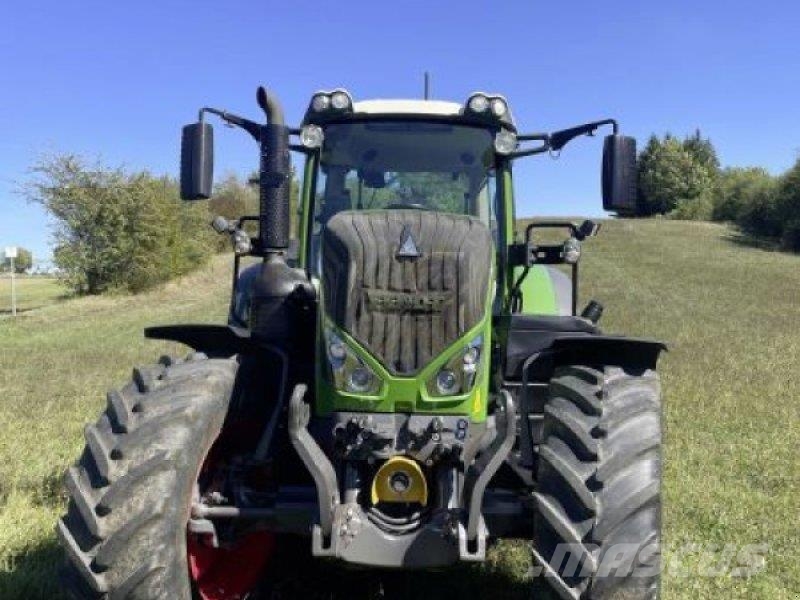Fendt 828 VARIO S4 PROFI PLUS Traktorit