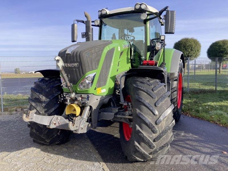 Fendt 828 VARIO S4 PROFI PLUS Trattori