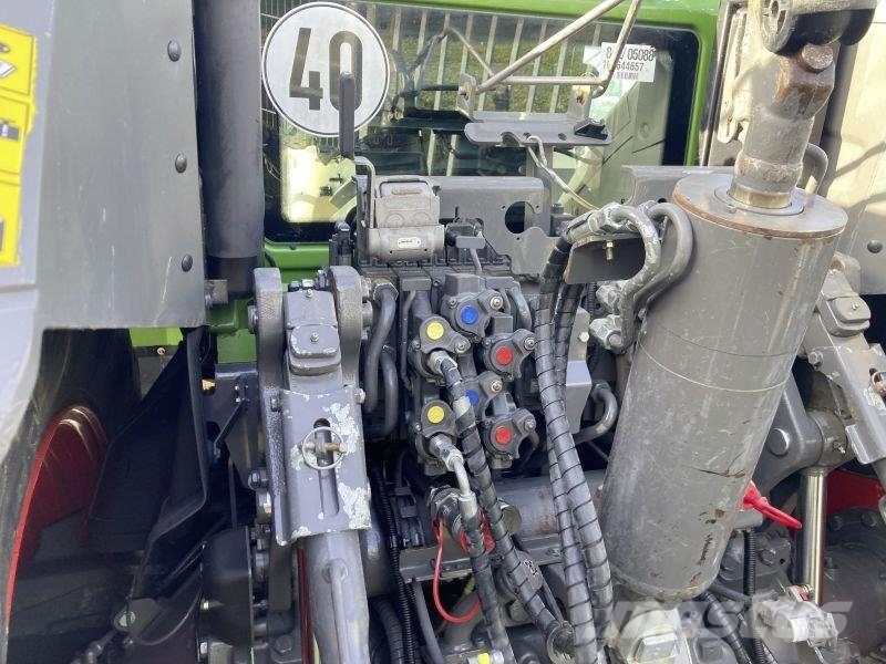 Fendt 828 VARIO S4 PROFI PLUS Trattori