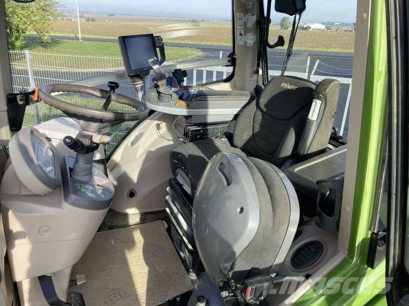 Fendt 828 VARIO S4 PROFI PLUS Trattori