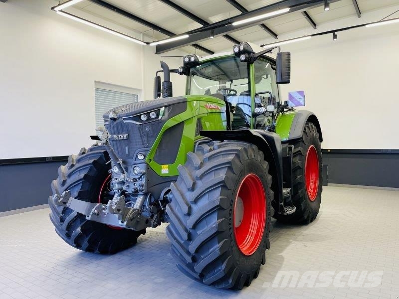 Fendt 933 VARIO GEN7 PROFIPLUS S2 Tractores