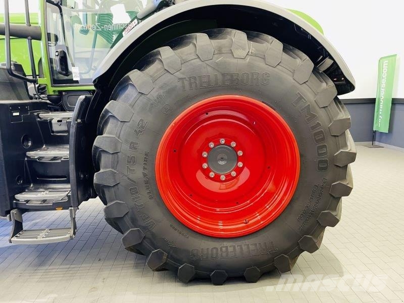 Fendt 933 VARIO GEN7 PROFIPLUS S2 Tractores
