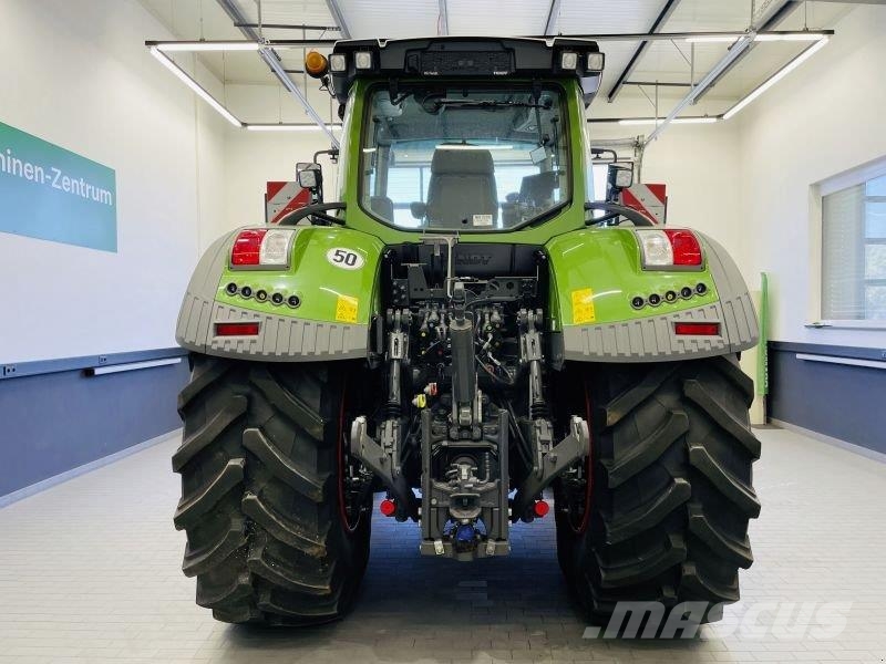 Fendt 933 VARIO GEN7 PROFIPLUS S2 Tractores