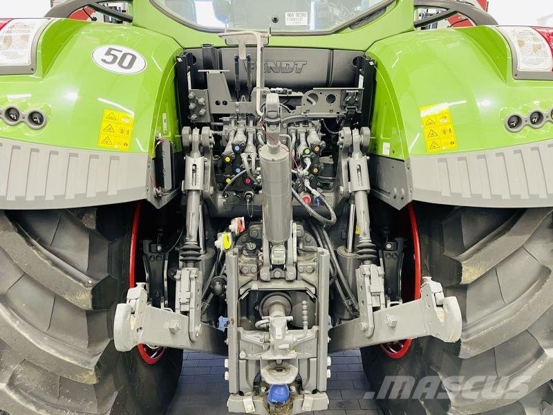 Fendt 933 VARIO GEN7 PROFIPLUS S2 Tractores