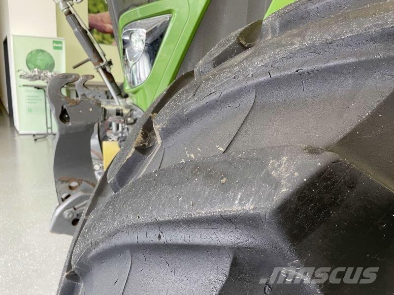 Fendt 933 VARIO S4 PROFI PLUS Traktorit