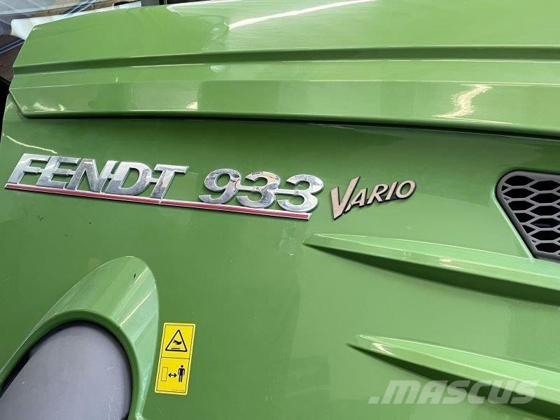 Fendt 933 VARIO S4 PROFI PLUS Traktorit