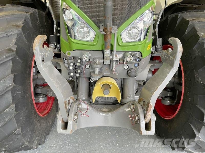 Fendt 933 VARIO S4 PROFI PLUS Traktorit