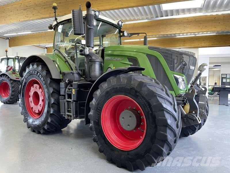 Fendt 933 VARIO S4 PROFI PLUS Traktorit