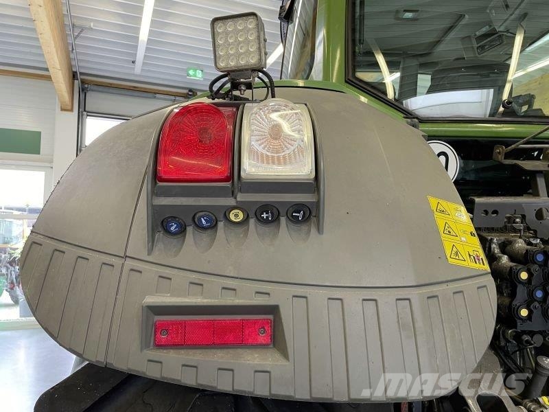 Fendt 933 VARIO S4 PROFI PLUS Traktorit