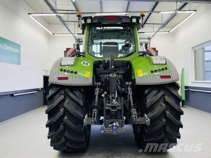 Fendt 942 VARIO GEN7 PROFI PLUS S2 Tratores Agrícolas usados