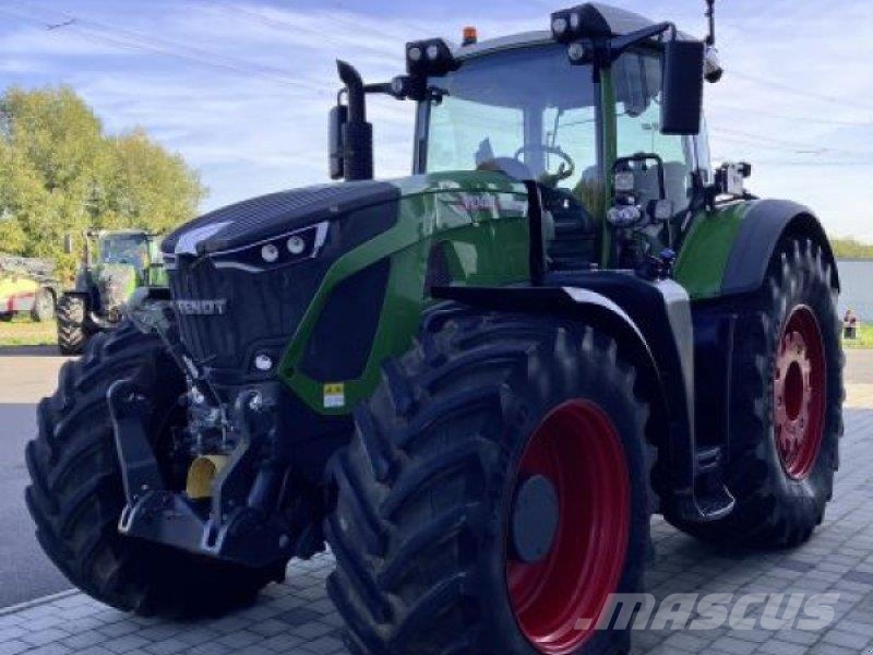 Fendt 942 VARIO GEN7 PROFI PLUS Tractoren