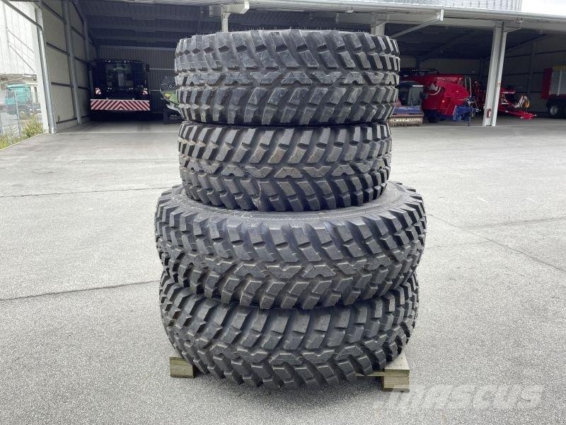 Fendt B.S.R. 480/65 R28 & 480/80 R38 Pneumatiky, kola a ráfky