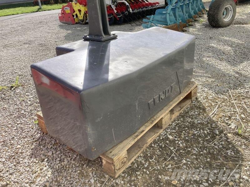 Fendt FRONTGEWICHT 2500 KG Frontgewichten