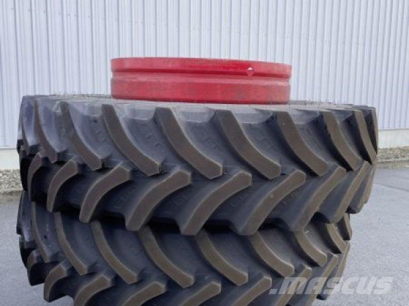 Fendt PETLAS 520/85 R46 Gume, točkovi i felne