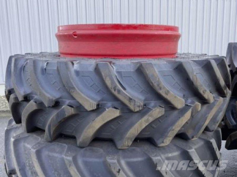 Fendt PETLAS, CEAT 480/70 R38 Gume, točkovi i felne