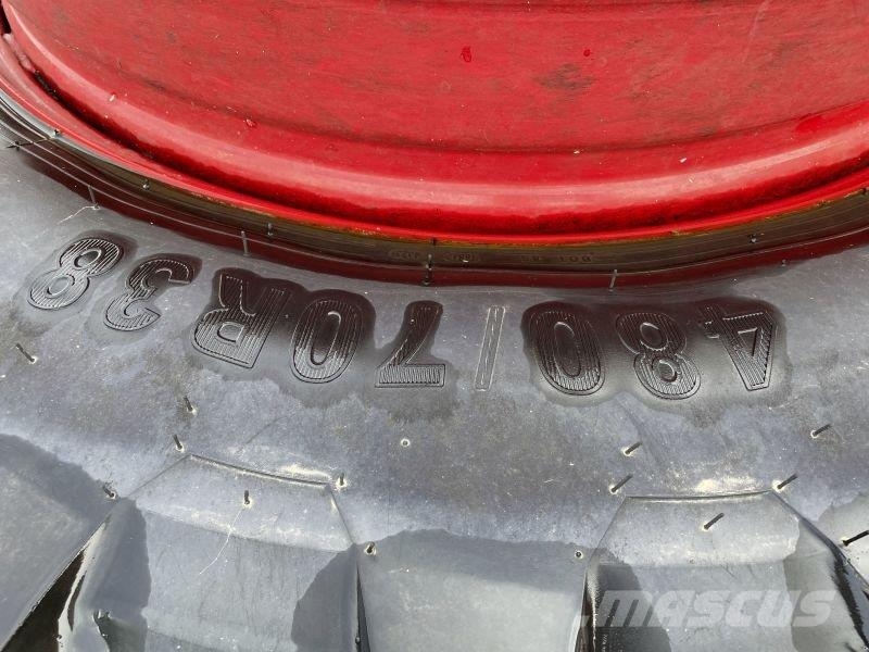 Fendt PETLAS, CEAT 480/70 R38 Gume, točkovi i felne
