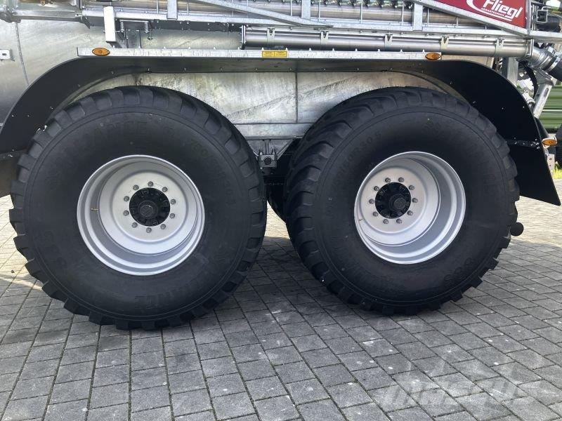 Fliegl 12000 MAXX LINE PLUS Pumper og blandingsmaskiner