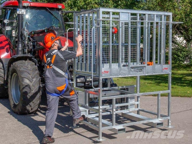 Fliegl Arbeitsbühne HOCH mit Euro-Aufnahme Entreprenør - Andet