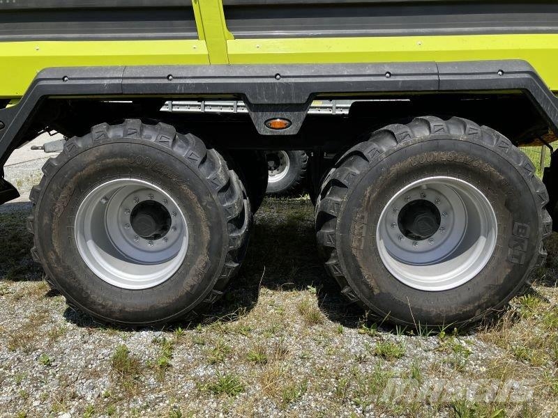 Fliegl CARGOS 8400 Keräävät noukinvaunut ja silppurivaunut