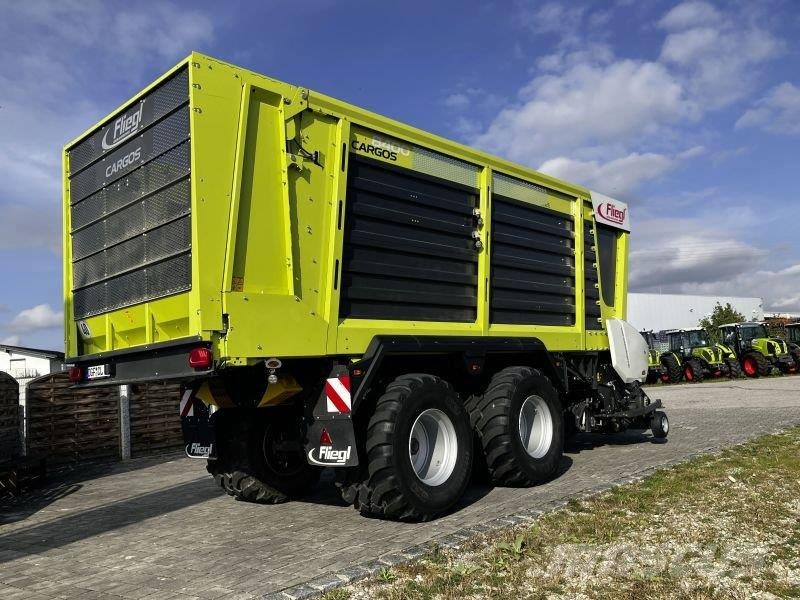 Fliegl CARGOS 8400 Remolques autocargadores