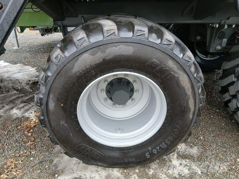 Fliegl CARGOS 8400 Cargocut24 Keräävät noukinvaunut ja silppurivaunut