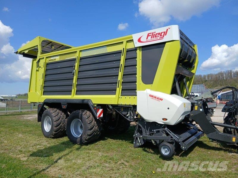 Fliegl CARGOS 8400 Cargocut24 Keräävät noukinvaunut ja silppurivaunut