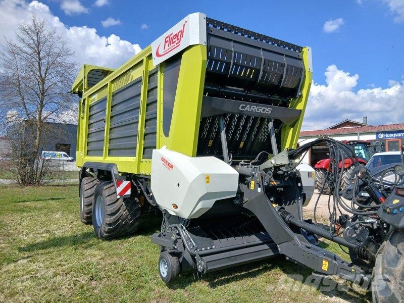 Fliegl CARGOS 8400 Cargocut24 Keräävät noukinvaunut ja silppurivaunut