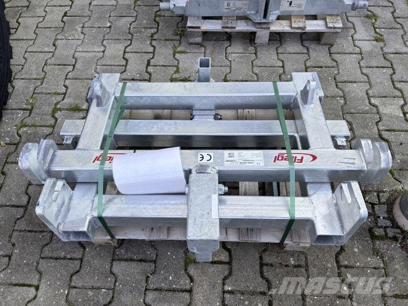 Fliegl FLAFLM000000V FRONTLADERADAPT Etukuormaimen varusteet