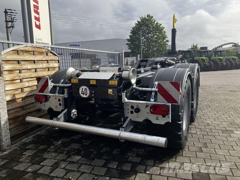 Fliegl HKL 22 Hook lift trailers