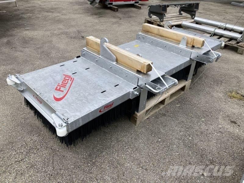 Fliegl KEBFLI250005 LÖWE 2.500MM Šlavimo technika