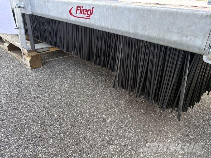 Fliegl KEBFLI300005 LÖWE 3.000MM Mašine za čišćenje