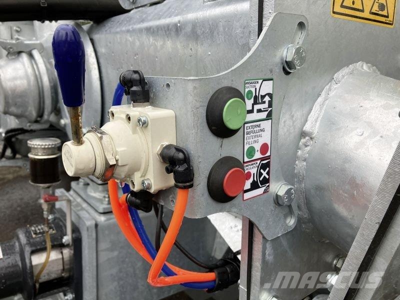 Fliegl PFW 15500 POLY LINE+ SKATE 150 Pumpar och omrörare