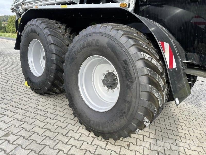 Fliegl PFW 18000 DUO LINE PLUS TANDEM Pumper og røreverk