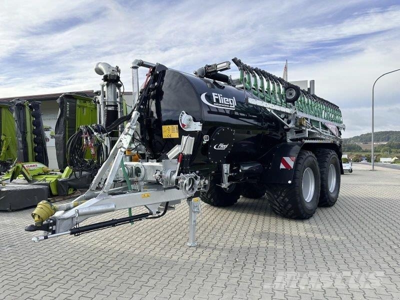 Fliegl PFW 18000 DUO LINE PLUS TANDEM Pumper og røreverk