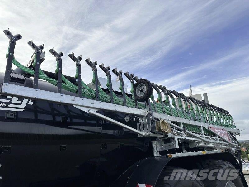 Fliegl PFW 18000 DUO LINE PLUS TANDEM Pumper og røreverk